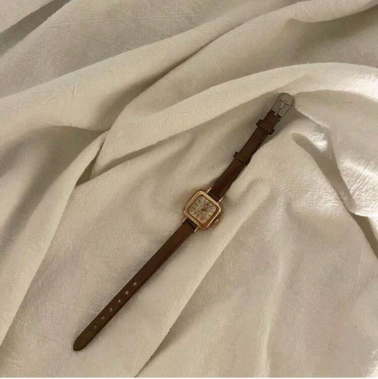 RELOJ CUADRADO